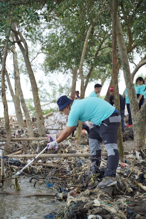 Beach Cleaning Program
